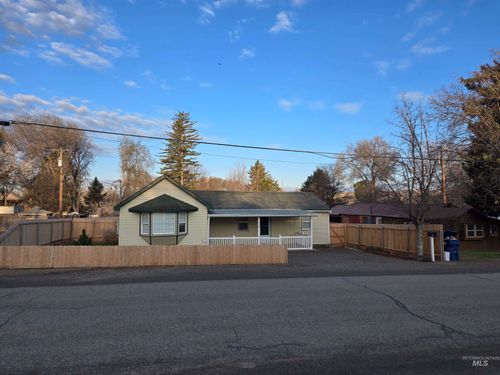 330 East Ave S, Hagerman, ID, 83332-5046 | Card Image