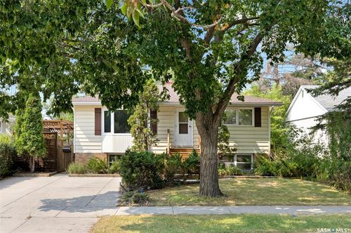 616 Broadway Ave E, Regina, SK, S4N1A1 | Card Image