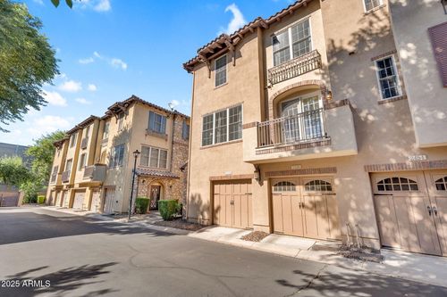 2446 E Roma Ave, Phoenix, AZ, 85016-4973 | Card Image