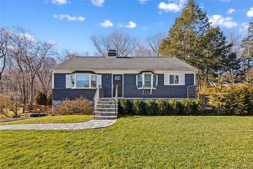 44 Oakridge Rd, North Salem, NY, 10560-2705 | Card Image