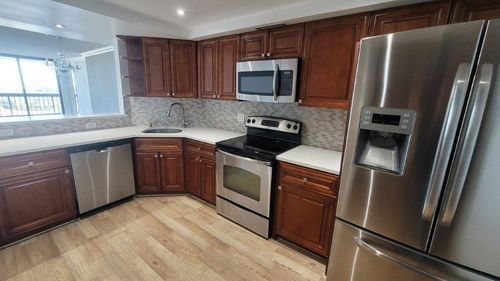 1903-2425 Presidential Way, West Palm Beach, FL, 33401-1322 | Card Image