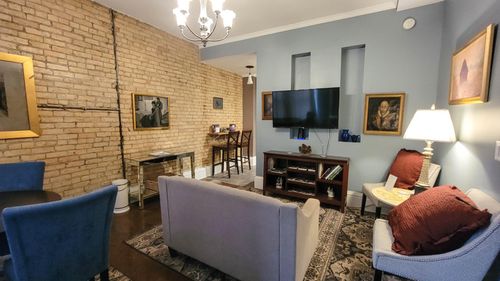 620 S 9th St, Minneapolis, MN, 55404-1160 | Card Image