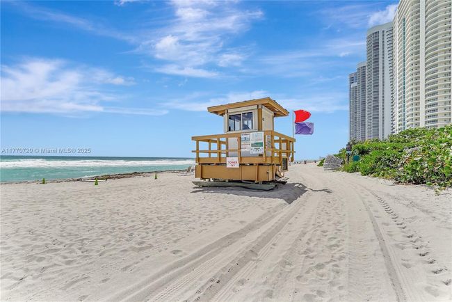 APT-1412 - 16425 Collins Ave, Condo with 2 bedrooms, 2 bathrooms and null parking in Sunny Isles Beach FL | Image 7