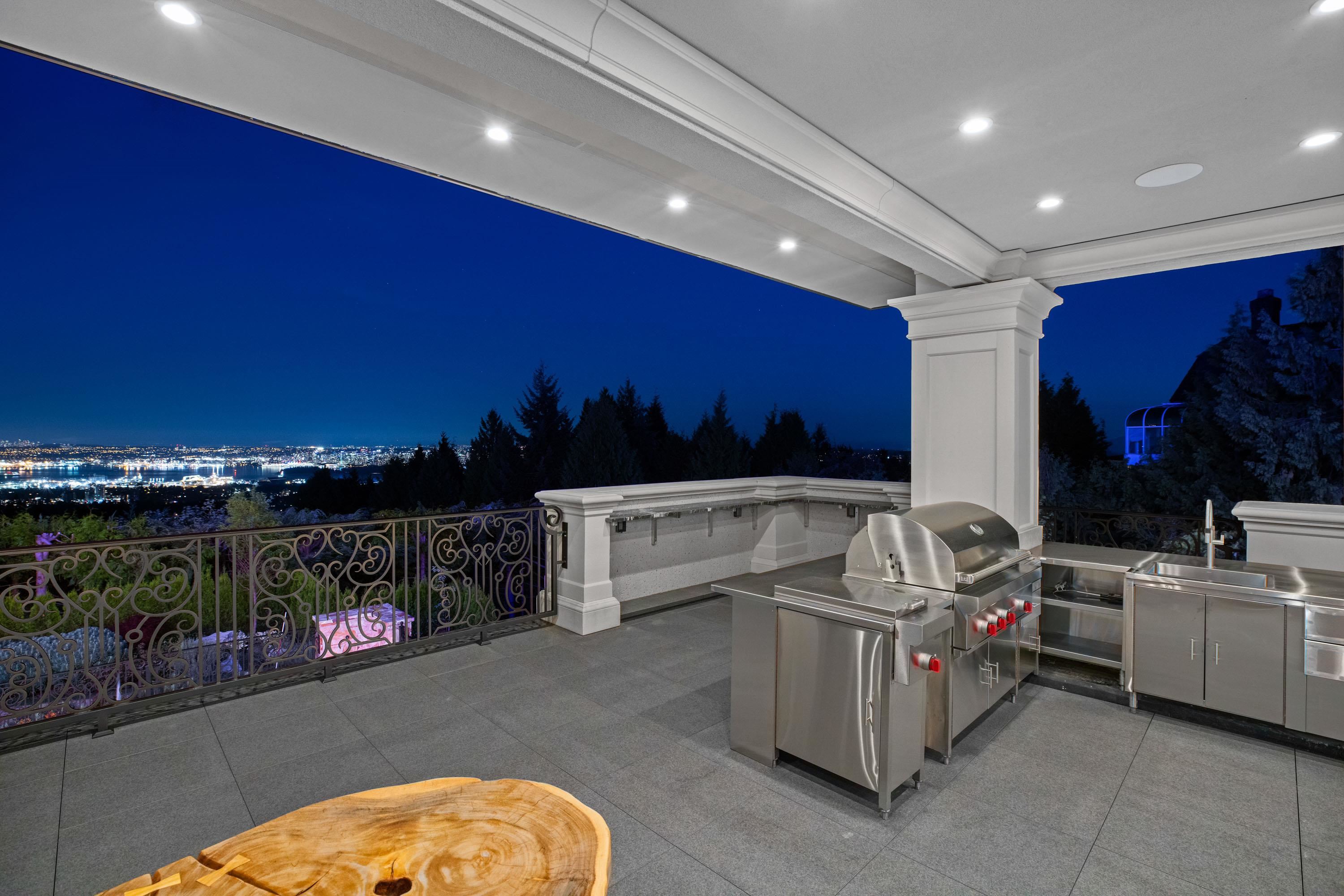 1436 Sandhurst Place, House other with 7 bedrooms, 7 bathrooms and 6 parking in West Vancouver BC | Image 13