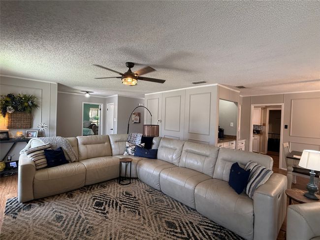 Spacious Living Room | Image 4