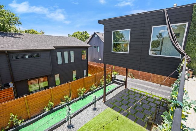 Back of property | Image 35