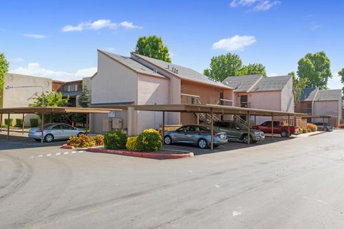 237-2900 Andre Ln, Turlock, CA, 95382-1062 | Card Image