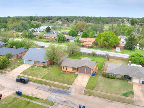 108 S 9th St Cir, Chickasha, OK, 73018 | Card Image