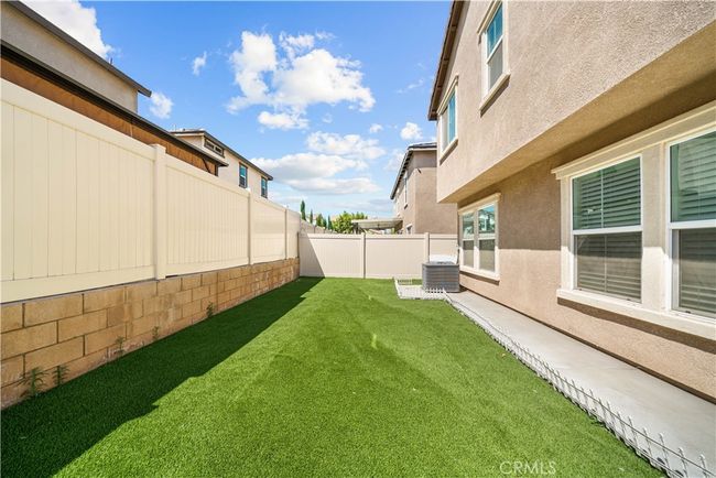 9804 Ardisia St, House other with 3 bedrooms, 3 bathrooms and 4 parking in Riverside CA | Image 27