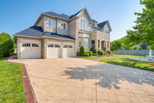 8 Heritage Woods Manor, Markham, ON, L6C3H1 | Card Image