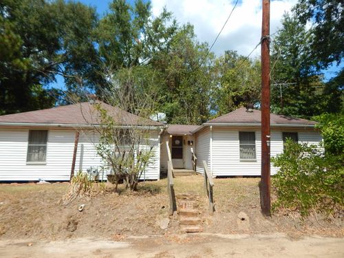 715 Clark St, Gilmer, TX, 75644-2607 | Card Image