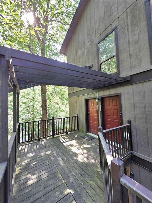 903 River Run Dr, Sandy Springs, GA, 30350-6313 | Card Image