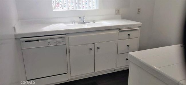 APT-6 - 5236 Kester Ave, Condo with 0 bedrooms, 0 bathrooms and 6 parking in Sherman Oaks CA | Image 15
