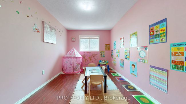 41 Lauraglen Cres, House attached with 6 bedrooms, 4 bathrooms and 4 parking in Brampton ON | Image 26