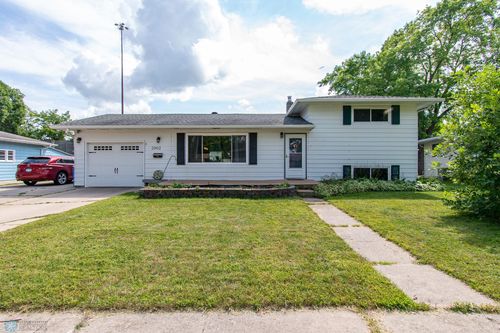 2802 Brookdale Rd, Moorhead, MN, 56560-4211 | Card Image