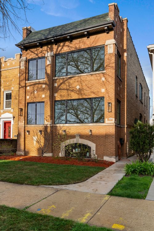 3317 N Avers Ave, CHICAGO, IL, 60618-5203 | Card Image