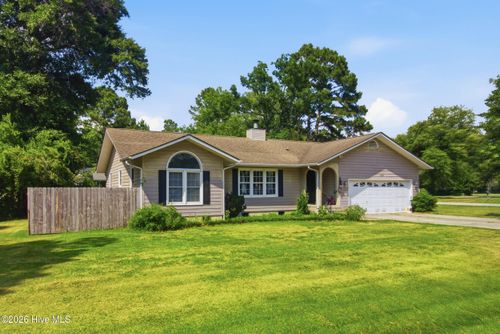 804 Plantation Dr, New Bern, NC, 28562-8838 | Card Image
