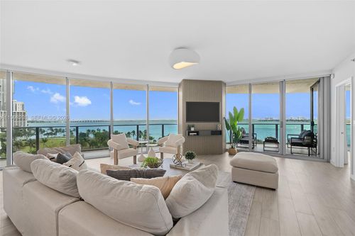715-488 Ne 18th St, Miami, FL, 33132-1291 | Card Image
