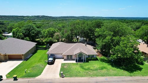 185 Broadmoor St, Meadowlakes, TX, 78654-6611 | Card Image