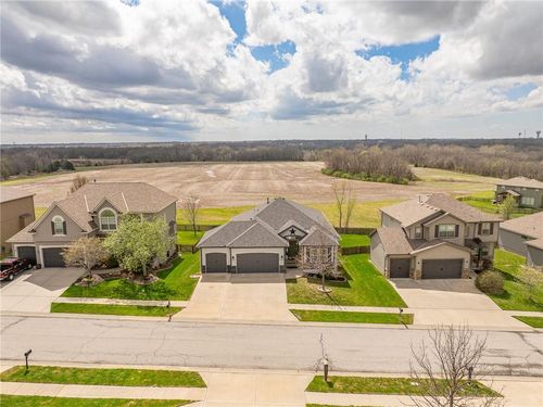 509 Sycamore Rd, Greenwood, MO, 64034-8939 | Card Image