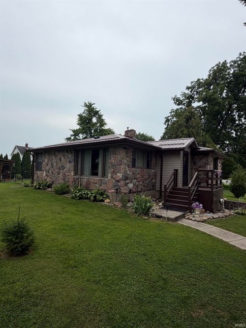 1105 Sr 114 East Road, North Manchester, IN, 46962 | Card Image