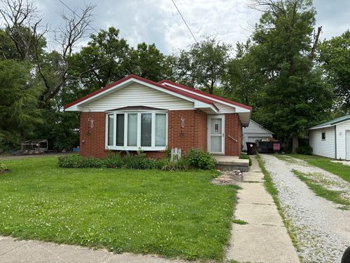 319 N Third St, Fisher, IL, 61843-9707 | Card Image