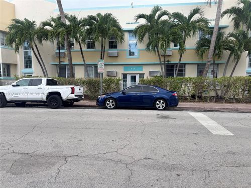 6-637 12th St, MIAMI BEACH, FL, 33139-4539 | Card Image