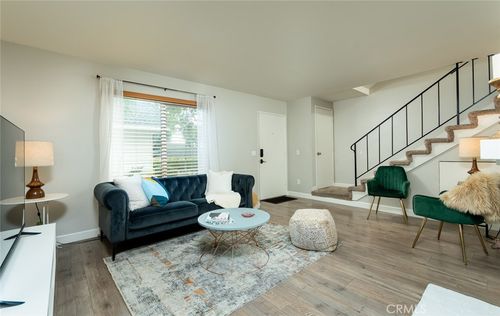 c-20718 Devonshire St, Chatsworth, CA, 91311 | Card Image