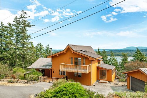 3074 Mt Vista Dr, Lummi Island, WA, 98262-8658 | Card Image