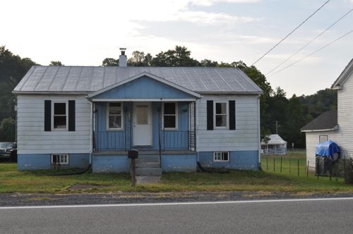 151 E Craig St, CRAIGSVILLE, VA, 24430-2008 | Card Image