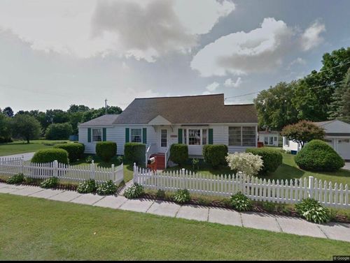 92 Canada St, Swanton, VT, 05488-1038 | Card Image