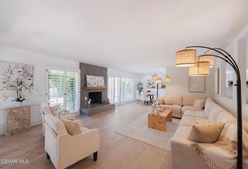 4524 Greengate Ct, Westlake Village, CA, 91361-4304 | Card Image