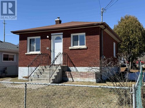 382 Balsam St, Thunder Bay, ON, P7A5P2 | Card Image