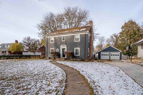 35 9th St Sw, Le Mars, IA, 51031-2334 | Card Image