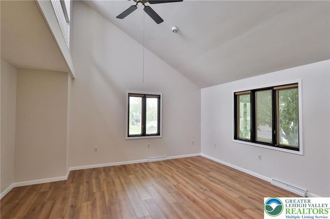 5470 Summit St, House other with 3 bedrooms, 3 bathrooms and null parking in Whitehall PA | Image 9