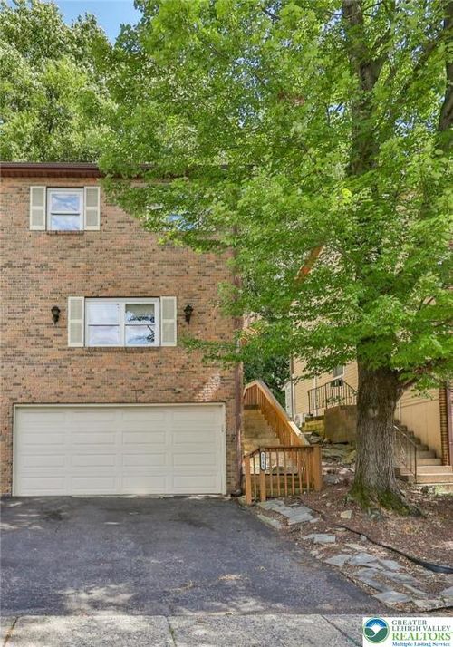 2948 Klein St, Allentown, PA, 18103-7451 | Card Image
