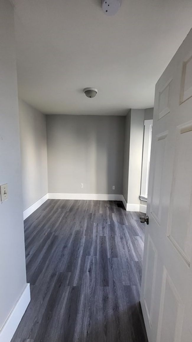 APT-1 - 130 Mount Washington St, Condo with 3 bedrooms, 1 bathrooms and 2 parking in Lowell MA | Image 13