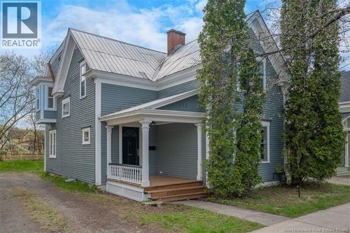 332 Saunders St, Fredericton, NB, E3B1N8 | Card Image