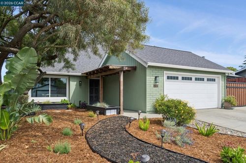 203 Radnor Ct, Benicia, CA, 94510-1516 | Card Image