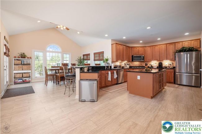 2307 Blackledge Dr, House other with 4 bedrooms, 5 bathrooms and null parking in Quakertown PA | Image 21