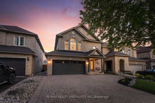 25 Grapevine Dr, Woodbridge, ON, L4H2W3 | Card Image