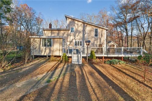 542 Main St, Hopkinton, RI, 02833-1114 | Card Image