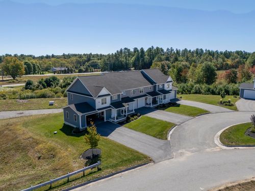4 Autumn Lane, Raymond, NH, 03077 | Card Image