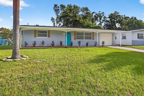 920 Lakeside Dr, Largo, FL, 33778-1220 | Card Image