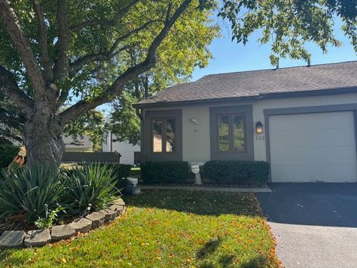 123 Honeysuckle Ct, Rolling Meadows, IL, 60008-2242 | Card Image