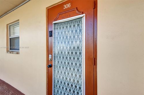 apt-306-9010 Sunrise Lakes Blvd, Sunrise, FL, 33322-6076 | Card Image