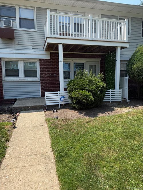 65-7A Hemlock Dr, Bay Shore, NY, 11706-2912 | Card Image