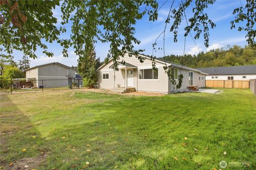 206 Silver Ln Se, Orting, WA, 98360-8015 | Card Image