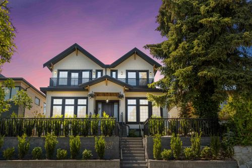 8007 Elliott St, Vancouver, BC, V5S2P3 | Card Image