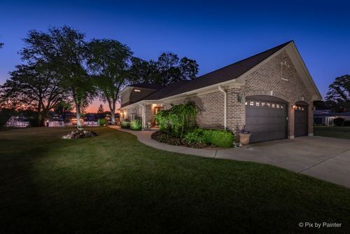 1913 N Woodlawn Park Ave, Mchenry, IL, 60051-3654 | Card Image